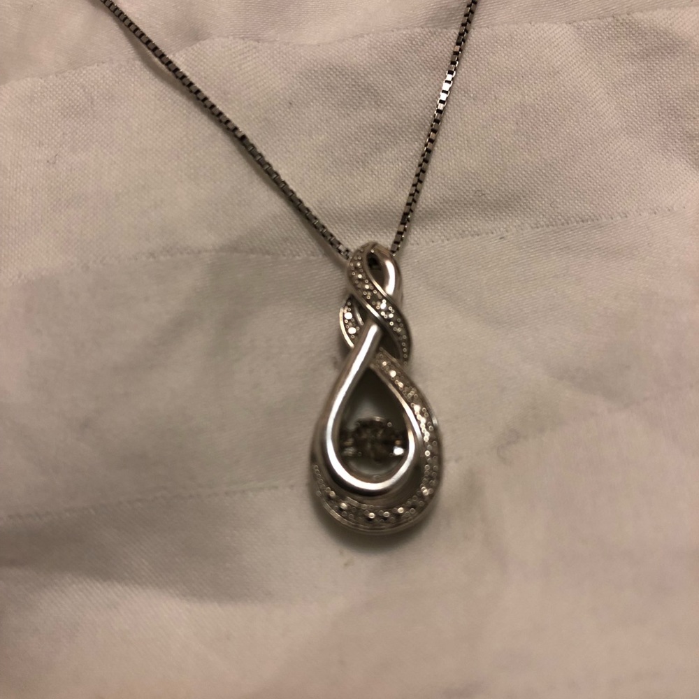 Sterling silver interwoven necklace